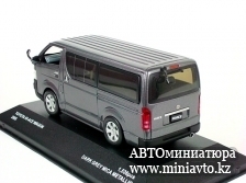 Автоминиатюра модели - Toyota Hi-Ace GL Wagon, dark grey met. 2005 J-Collection 