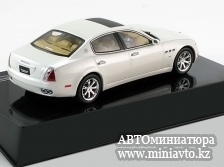 Автоминиатюра модели - Maserati Quattroporte Collezione Cento whitemetallic Ixo